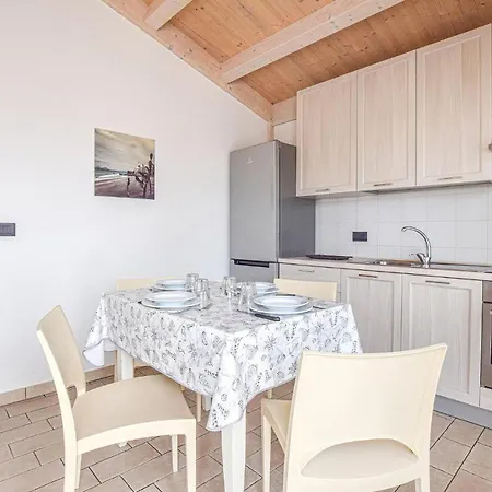 Feriehus 2 Bedroom In Torrenova (Sicily)